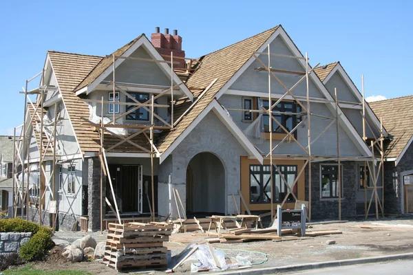 Trusted Roofing Contractor in Largo for Residential and Commercial Projects