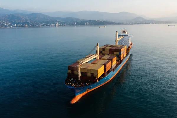 TimeSaving Benefits of Easy CrossBorder Freight Shipping Services