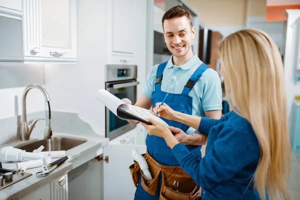 Important Things to Check When Facing a Home Plumbing Emergency