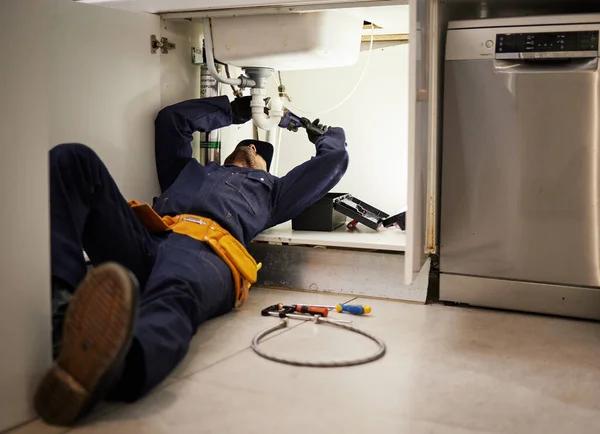 Essential Tips for Choosing plumbing service and repair